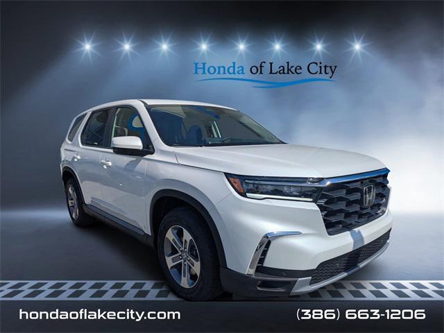new 2025 Honda Pilot car, priced at $41,360