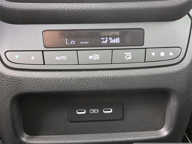 new 2025 Honda Pilot car, priced at $42,320