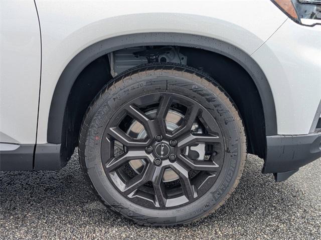 new 2025 Honda Pilot car, priced at $50,100