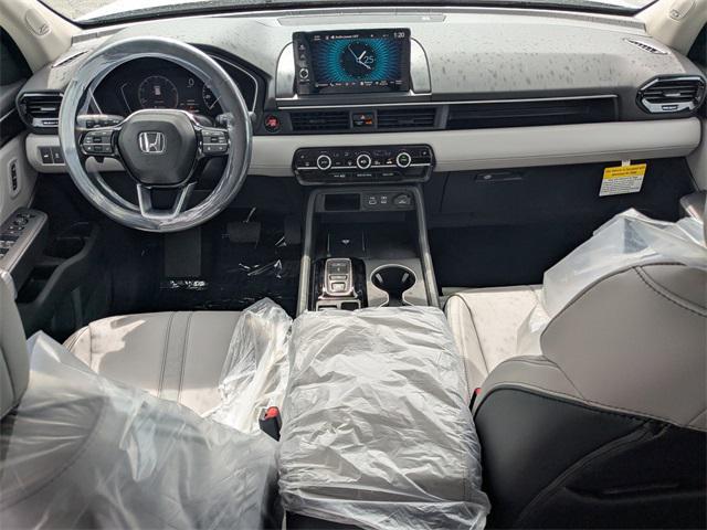 new 2025 Honda Pilot car, priced at $50,100