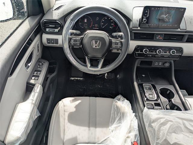 new 2025 Honda Pilot car, priced at $50,100