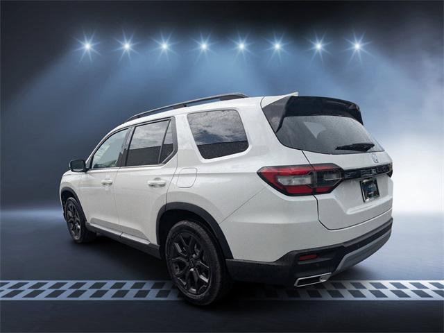 new 2025 Honda Pilot car, priced at $50,100