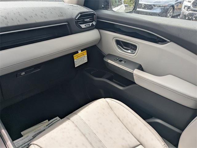 new 2025 Honda Pilot car, priced at $50,100
