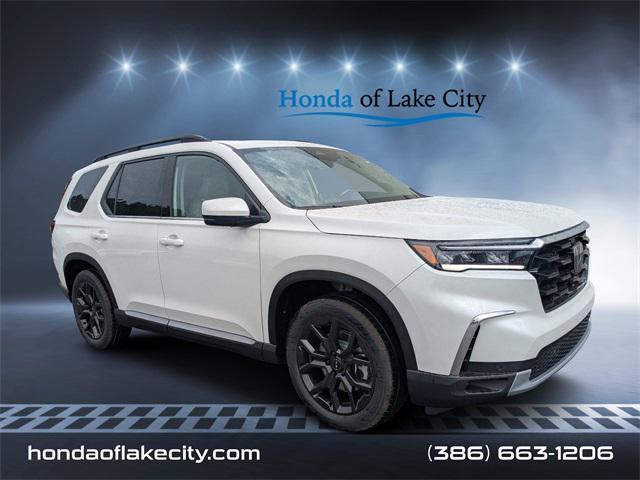 new 2025 Honda Pilot car, priced at $50,100