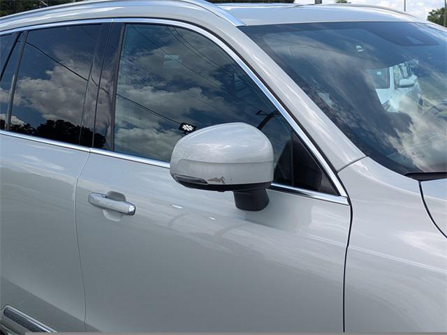 used 2022 Volvo XC90 car, priced at $33,625