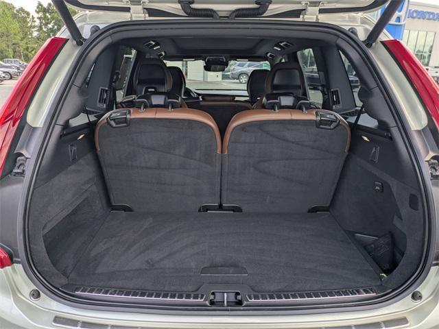 used 2022 Volvo XC90 car, priced at $33,625