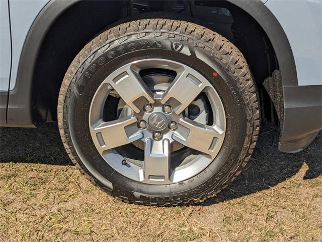 new 2025 Honda Ridgeline car, priced at $44,592