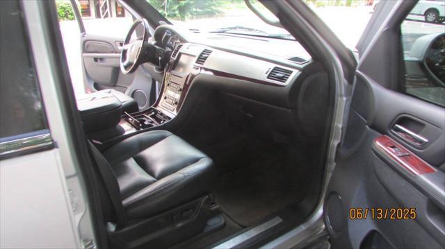 used 2010 Cadillac Escalade car, priced at $10,950