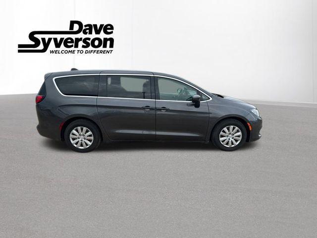 used 2018 Chrysler Pacifica car, priced at $12,500