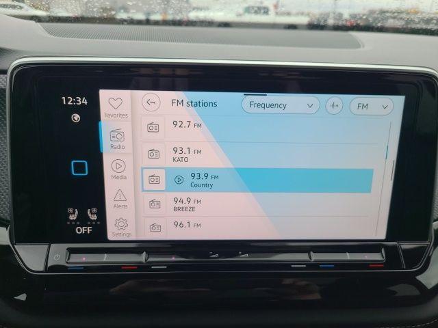 new 2026 Volkswagen Atlas Cross Sport car