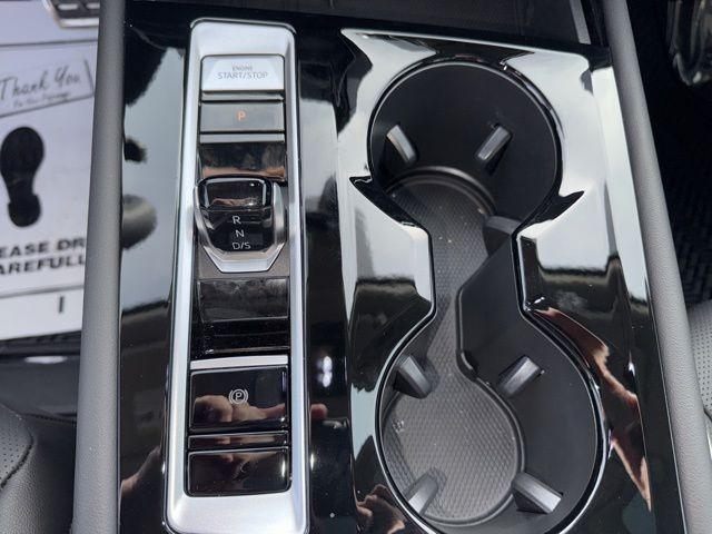 new 2025 Volkswagen Atlas car, priced at $52,000