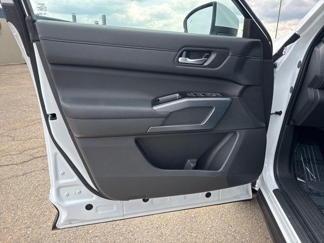 new 2025 Nissan Pathfinder car, priced at $43,500