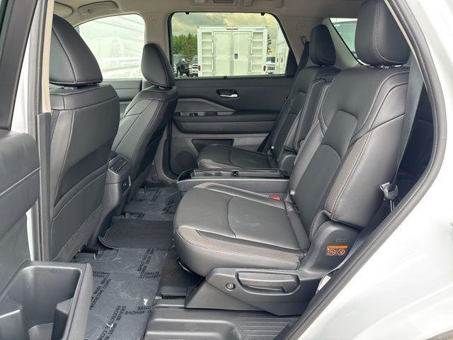new 2025 Nissan Pathfinder car, priced at $43,500
