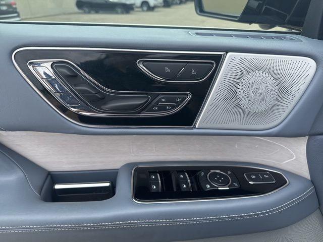 used 2024 Lincoln Navigator car, priced at $100,000