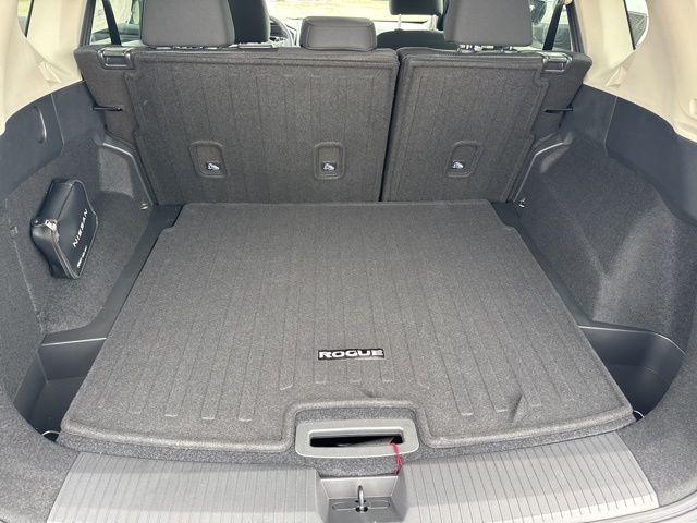 new 2025 Nissan Rogue car, priced at $32,000