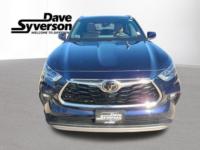 used 2021 Toyota Highlander car, priced at $36,599