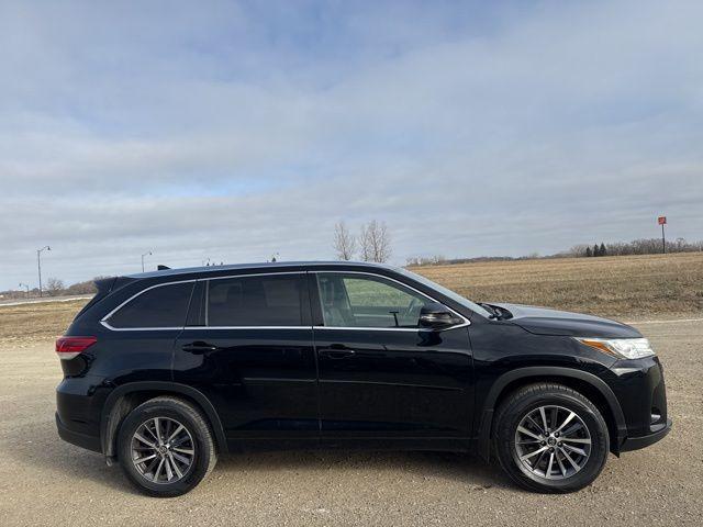 used 2017 Toyota Highlander car, priced at $16,500