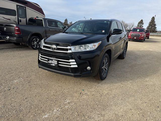 used 2017 Toyota Highlander car, priced at $16,500