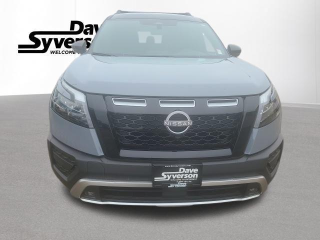 new 2025 Nissan Pathfinder car, priced at $40,000