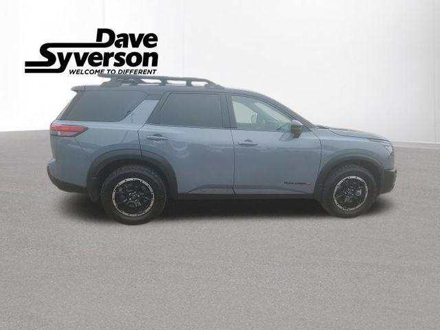 new 2025 Nissan Pathfinder car, priced at $40,000