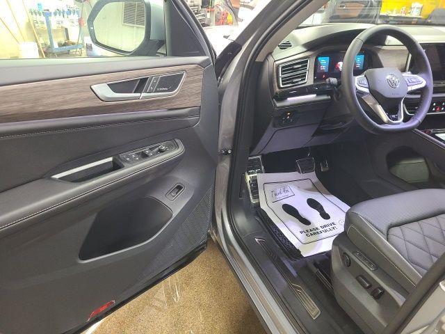 new 2026 Volkswagen Atlas car, priced at $54,000