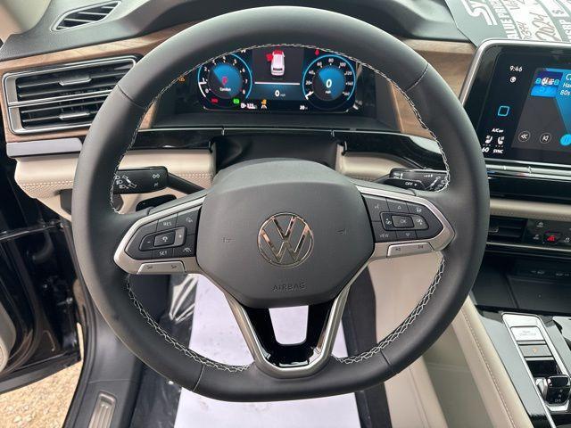 new 2024 Volkswagen Atlas car, priced at $42,000