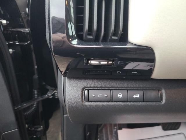 new 2025 Nissan Pathfinder car