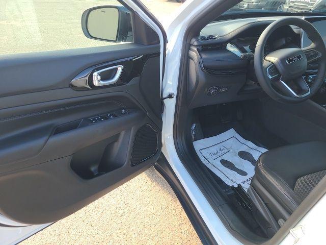 new 2026 Jeep Compass car, priced at $32,000