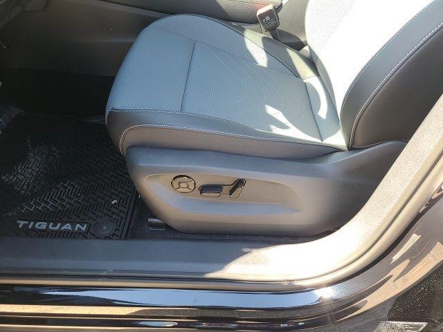 new 2025 Volkswagen Tiguan car, priced at $37,000