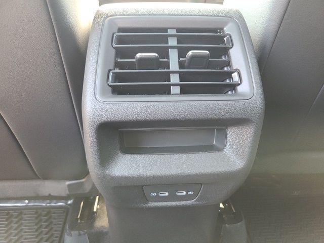 new 2025 Volkswagen Tiguan car, priced at $37,000