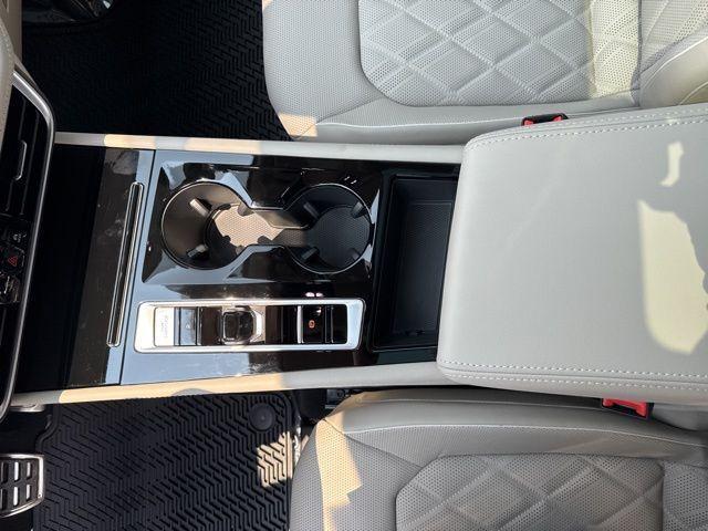 new 2025 Volkswagen Atlas car, priced at $51,000