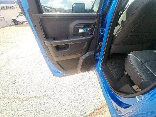 used 2022 Ram 1500 Classic car, priced at $32,000