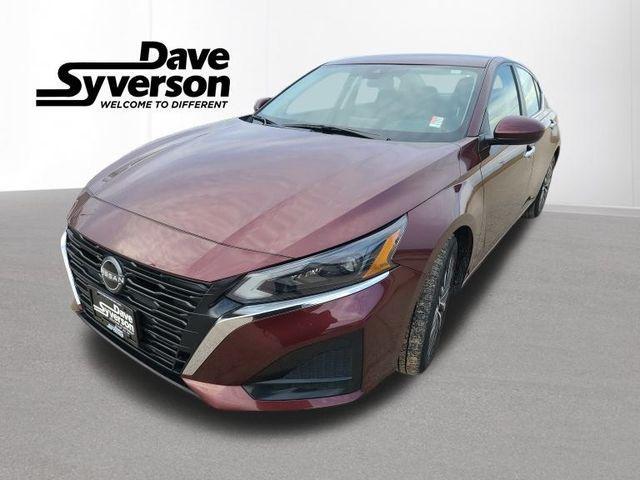 used 2023 Nissan Altima car, priced at $20,599