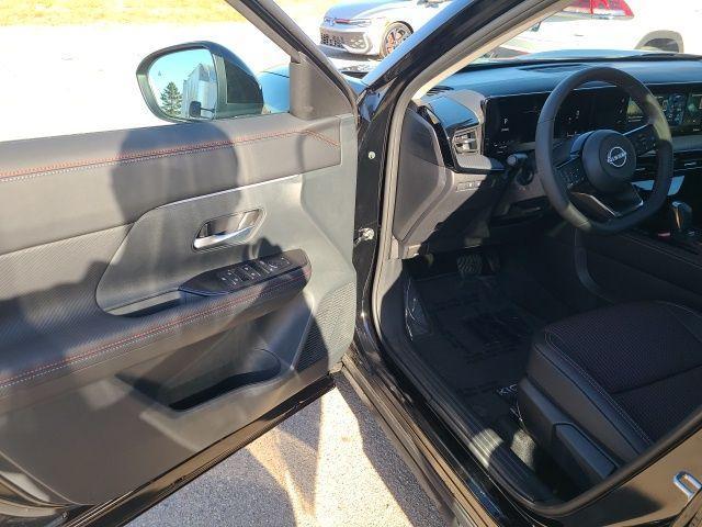 new 2026 Nissan Kicks car, priced at $32,000