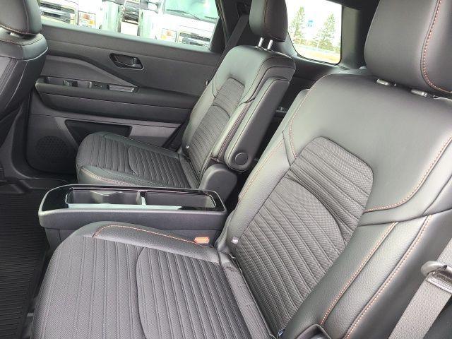 new 2025 Nissan Pathfinder car, priced at $39,500