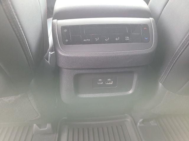 new 2025 Nissan Pathfinder car, priced at $39,500