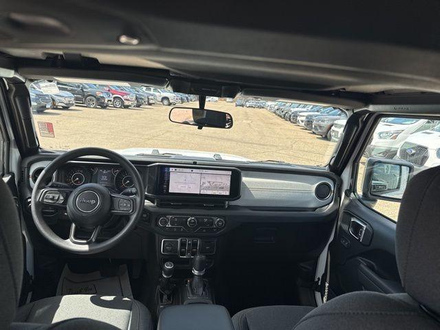 new 2025 Jeep Gladiator car, priced at $40,000