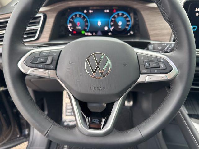 new 2025 Volkswagen Atlas car, priced at $52,500