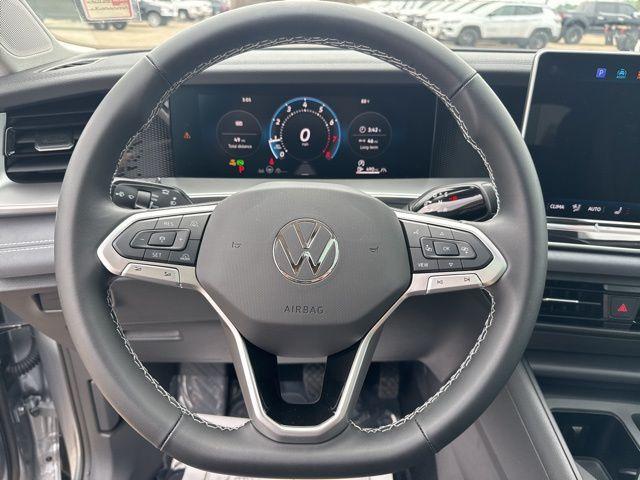 new 2025 Volkswagen Tiguan car, priced at $34,000