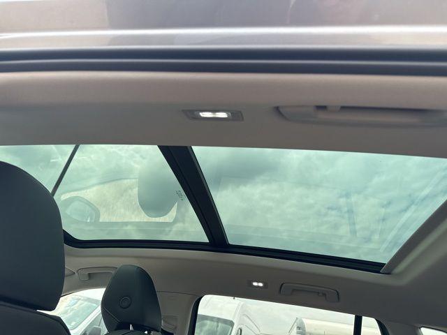 new 2025 Volkswagen Tiguan car, priced at $34,000