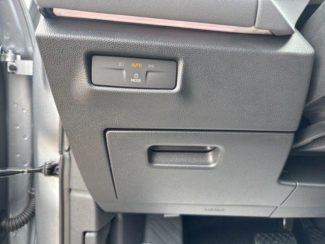 new 2025 Volkswagen Tiguan car, priced at $34,000