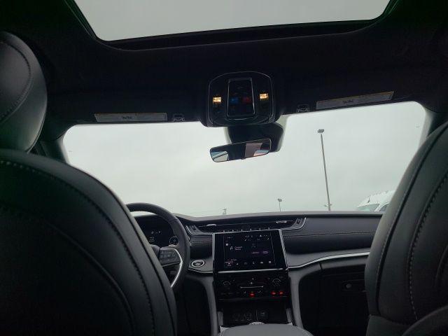 new 2025 Jeep Grand Cherokee car, priced at $41,000