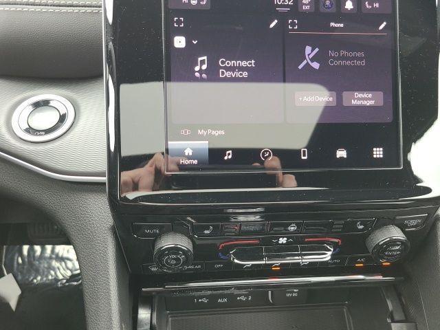 new 2025 Jeep Grand Cherokee car, priced at $41,000