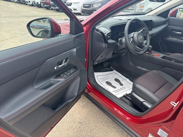 new 2025 Nissan Kicks car, priced at $30,500