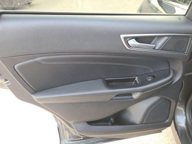 used 2019 Ford Edge car, priced at $18,000