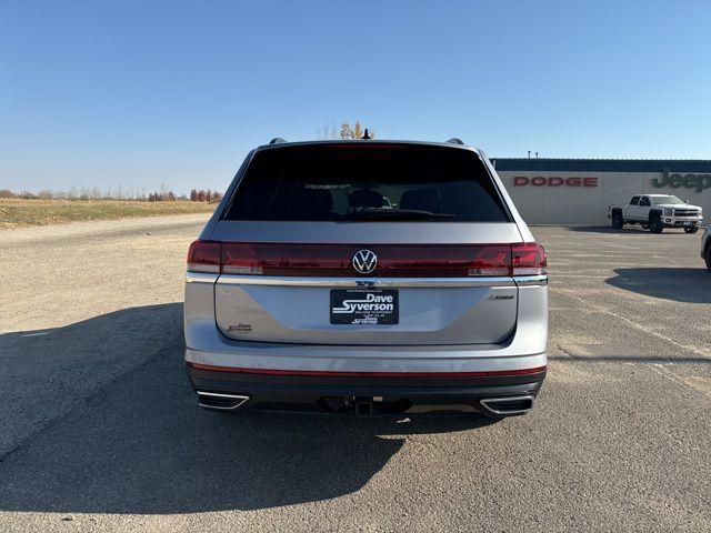 new 2024 Volkswagen Atlas car, priced at $41,500