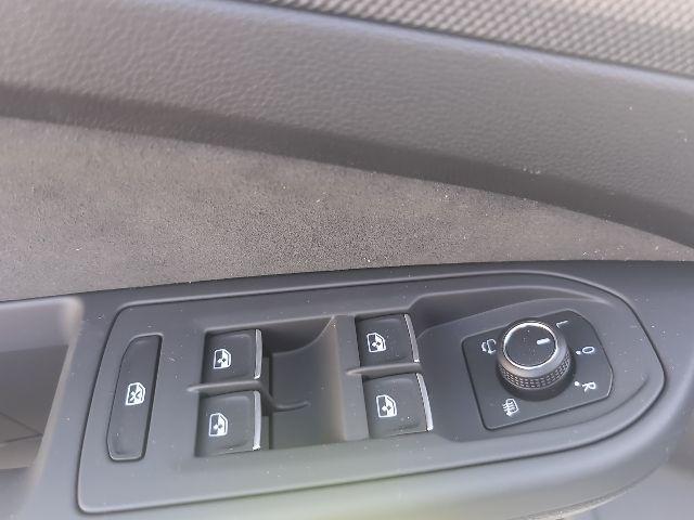 new 2025 Volkswagen Golf GTI car, priced at $33,250