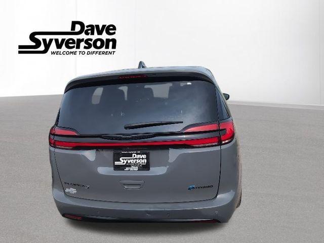 used 2023 Chrysler Pacifica Hybrid car, priced at $29,000