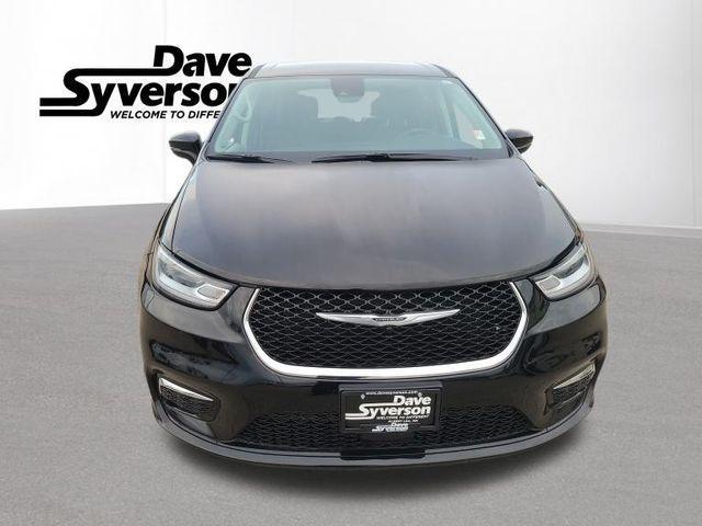 used 2024 Chrysler Pacifica car, priced at $32,799