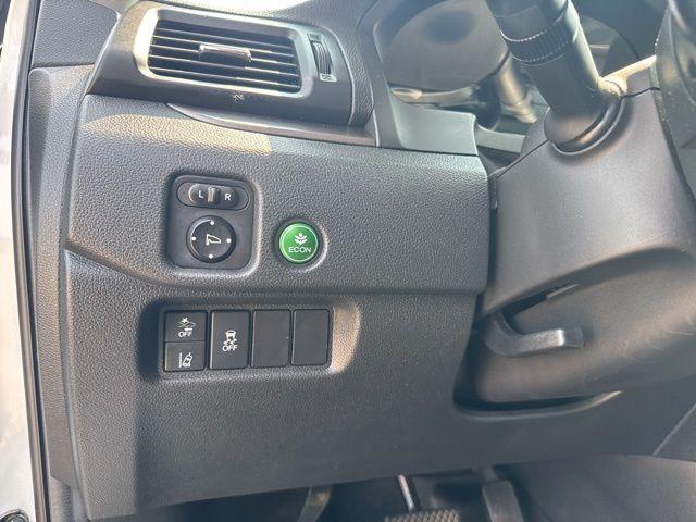 used 2021 Honda Pilot car, priced at $25,000